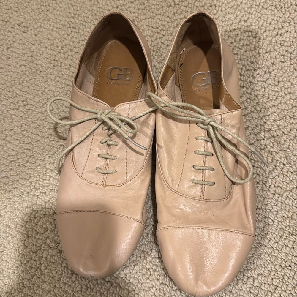 Butter Soft Tan Lace Up Gianni Bini